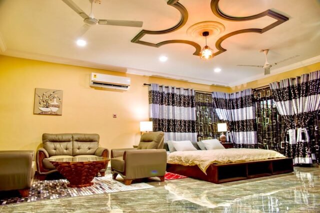 Modern 2 & 3-Bedroom Suite Hideaway in Tse Addo, Accra | Pool, Gym, and More!